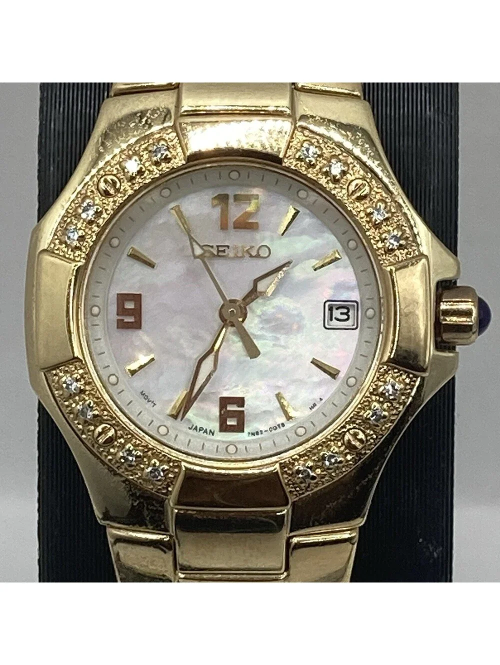 Seiko Watch Ladies Gold Tone 26mm Mother Pearl Dial Sapphire Crystal 7N32-0BF0